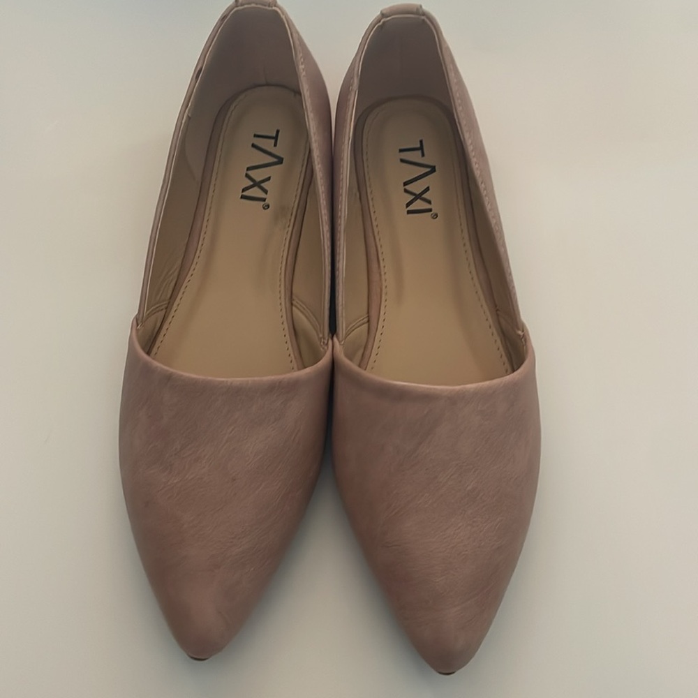 Taxi Alexa Flat Faux Leather Beige Size 7.5